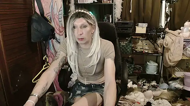 Ombeline1 live sex cam