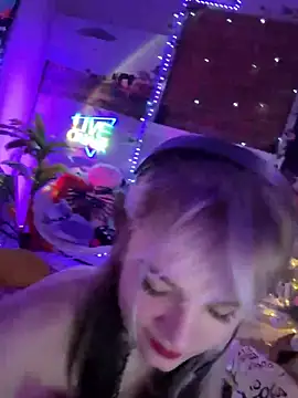 Cutiepiespanks live sex cam