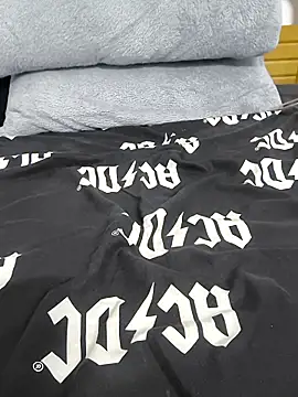 yazin19 live sex cam