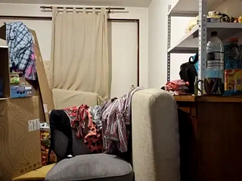 Samantha_Squirt@xh live sex cam