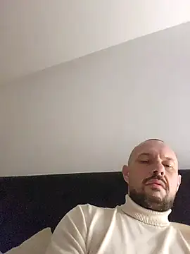 Guitccch live sex cam