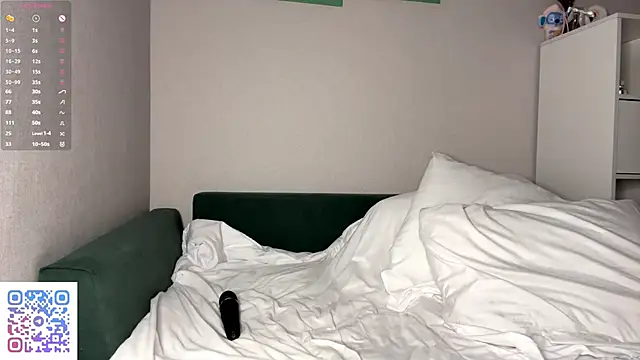 PetulaGunton live sex cam