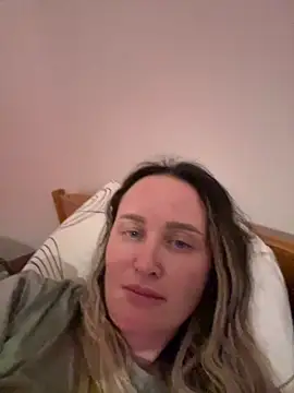 TomilaSi live sex cam