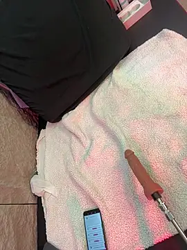 KaitlynLoveCam live sex cam