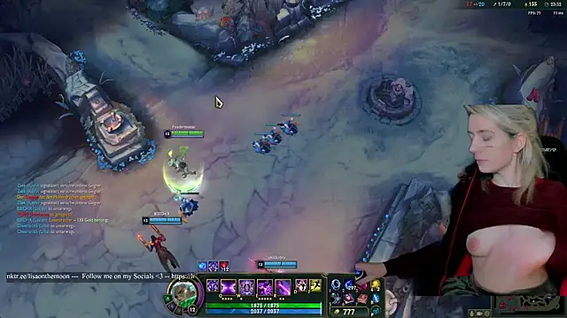 Lisaonthemoon live sex cam