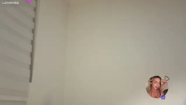 Addison_baker live sex cam