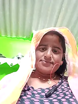 Quin_love143 live sex cam