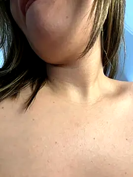 Zyrella live sex cam