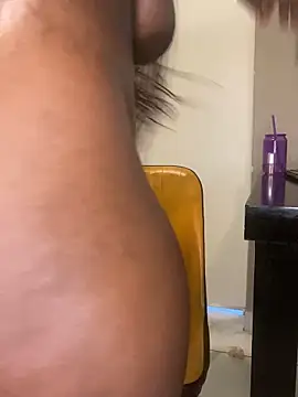 BQueen223 live sex cam