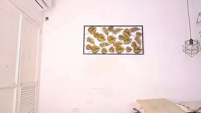 flavia_cruz live sex cam