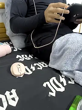 yazin19 live sex cam