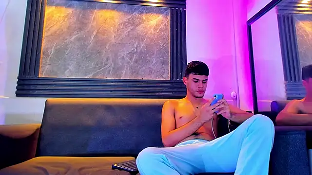 liam_genner_ live sex cam