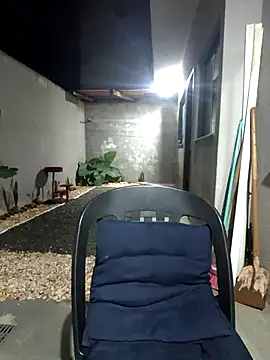 Irresistible24 live sex cam