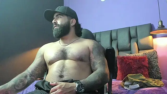 Lyon_vach live sex cam