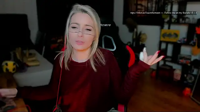 Lisaonthemoon live sex cam