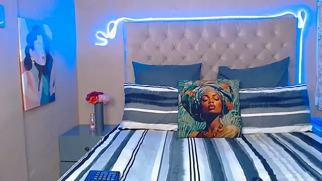 NikkyDangerr live sex cam