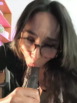 Naughty-Jessie live sex cam