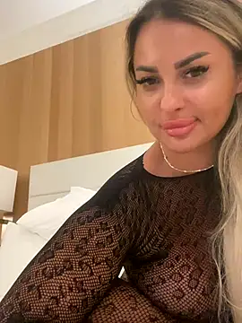 Denisse_Perry live sex cam