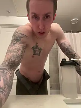 Bradddd73 live sex cam