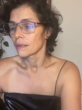 MireyaTorresGu live sex cam