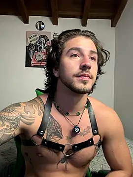 Valentino_Xander live sex cam