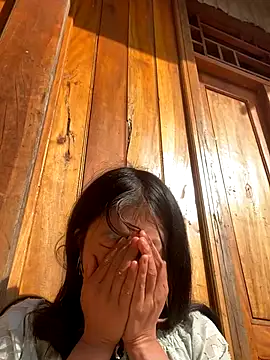 LylyOx9 live sex cam