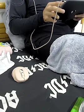 yazin19 live sex cam