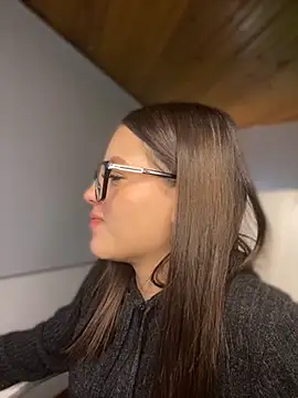 Sofia18_pinkk live sex cam