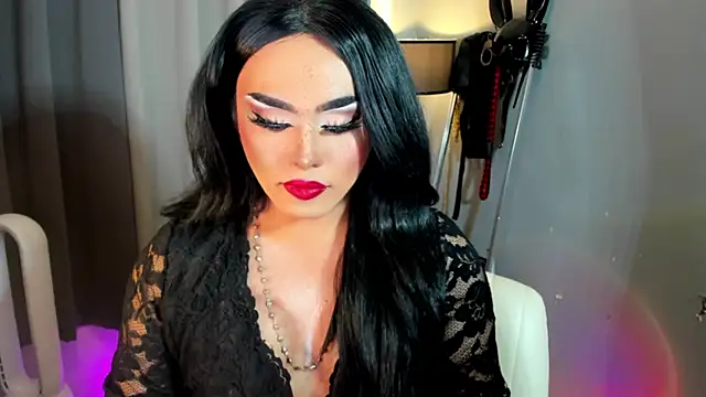 DominaAurumXXX live sex cam