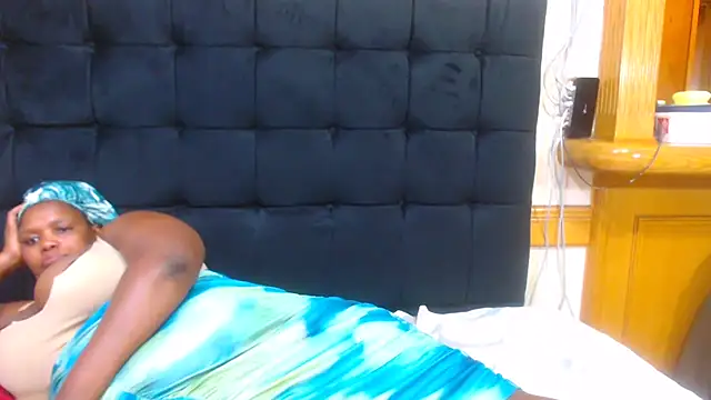 StunningChunky live sex cam