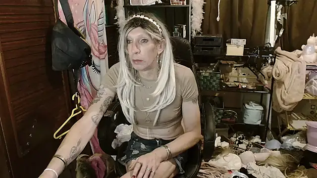 Ombeline1 live sex cam