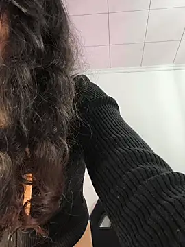 Naughty-Jessie live sex cam