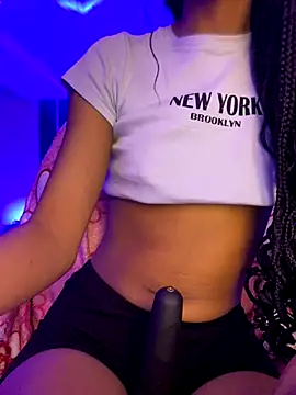 bonnie_18x live sex cam