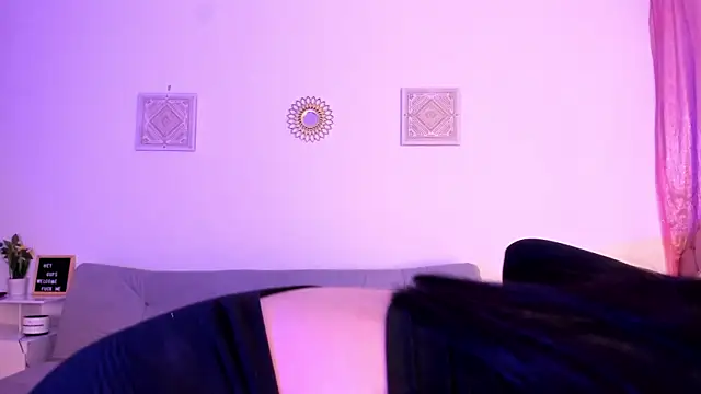 emily-777 live sex cam