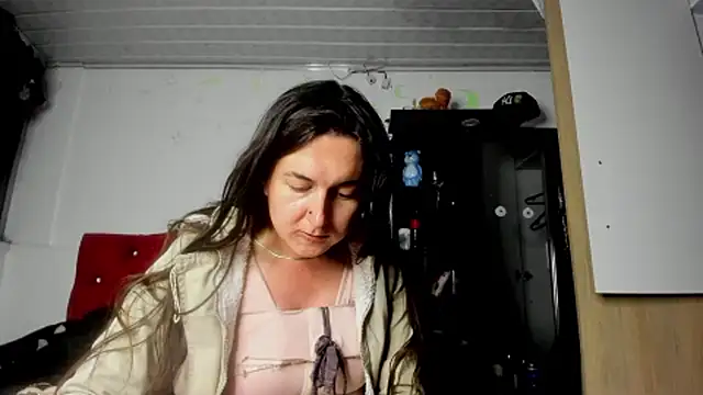 Sweet-Suck69 live sex cam