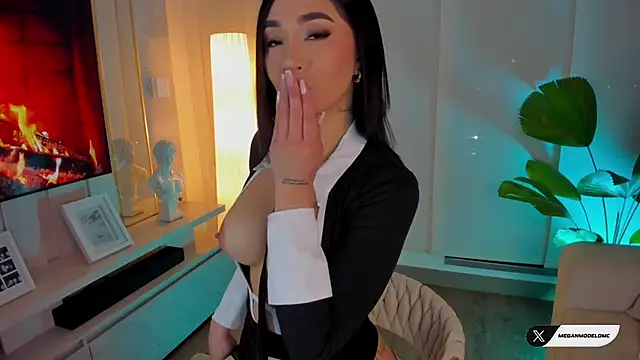 missmegann live sex cam