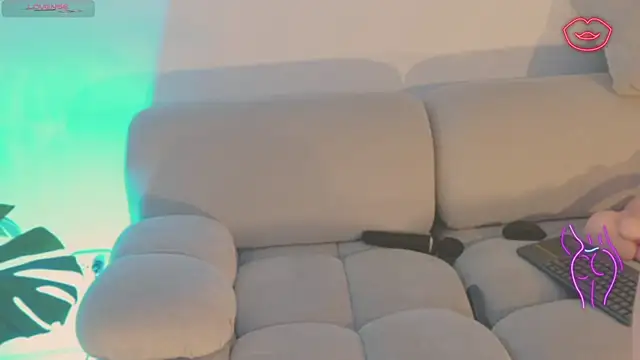 LindseyMoss live sex cam