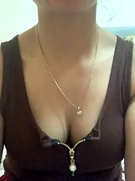 Diana-sexyy live sex cam