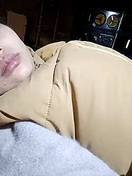 yoyo-mi live sex cam