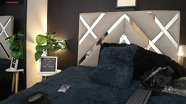 Miia_bunny live sex cam