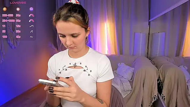 LilLisa live sex cam