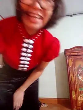 Ella3838 live sex cam