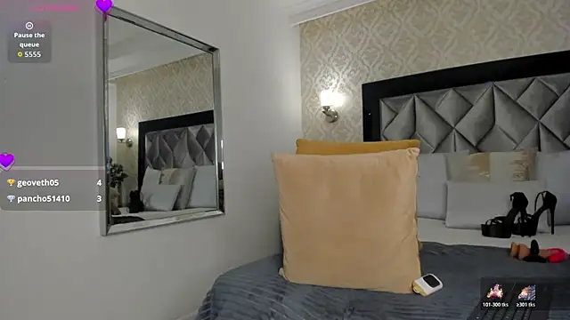 Layla_Mackenzie live sex cam