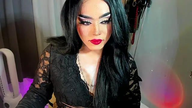 DominaAurumXXX live sex cam