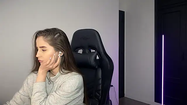 -KroshkaEnot- live sex cam