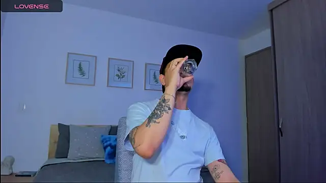 alejandro_calderon1 live sex cam