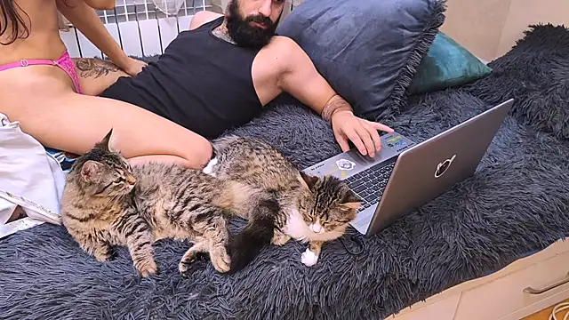 Lila_Rudy2805 live sex cam