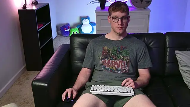 BlueEyedTallGuy94 live sex cam