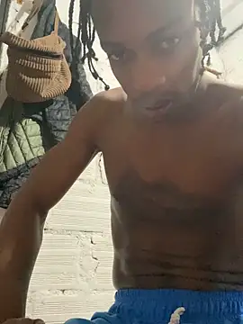 Larry-n-clouds live sex cam