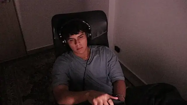 Tony_Hoffa live sex cam